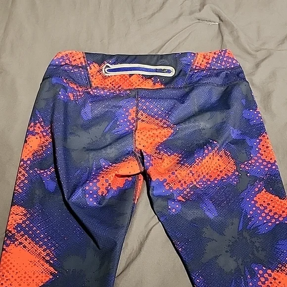 Athleta Vibrant Orange and Blue Leggings - Picture 10 of 13